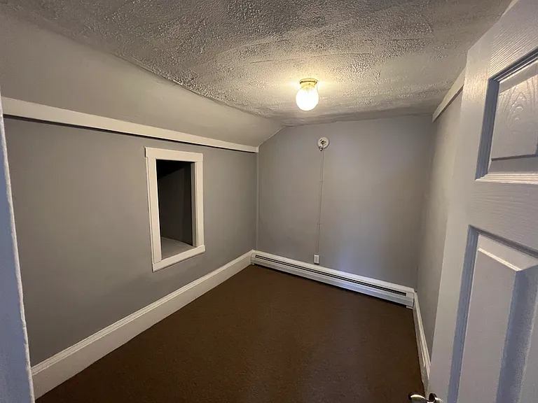 171 Essex St #3 — Photo 4