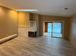 W6195 Long Ct, Appleton, WI 54914