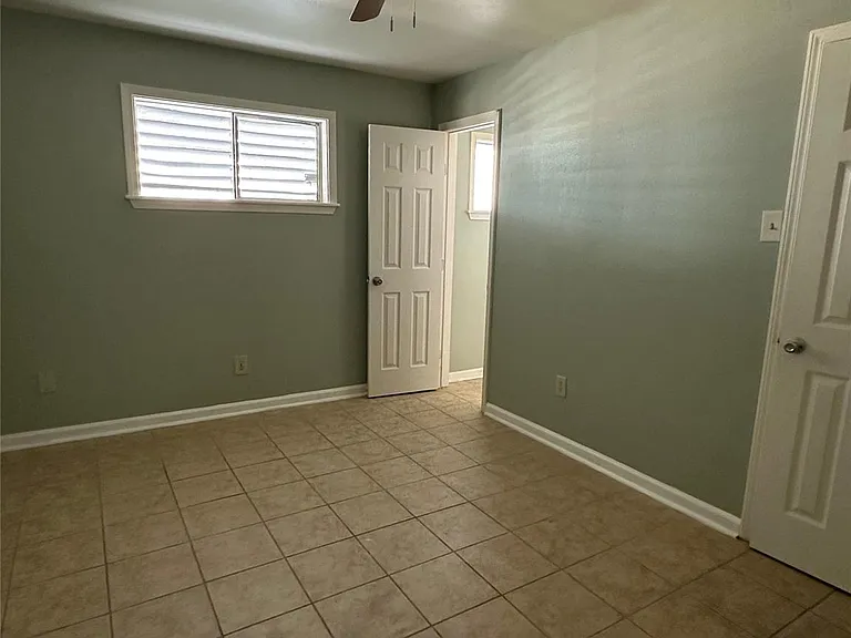 516 Holiday Dr #49 — Photo 16
