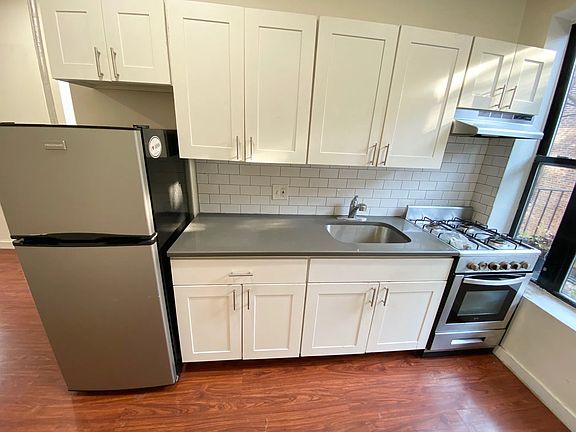 3rd image of 522 W 159th St APT 1A