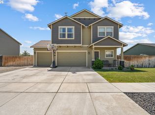 2328 NW Eucalyptus Dr, Hermiston, OR 97838