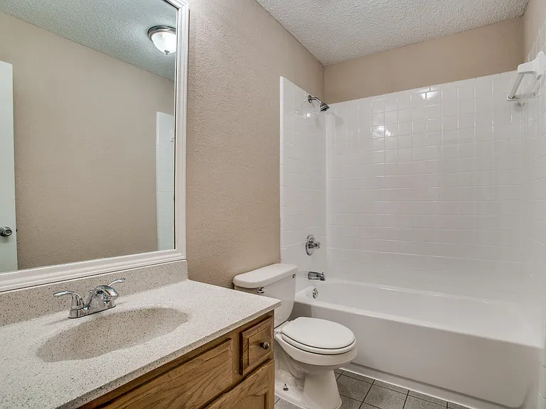 638 Plumlee Pl — Photo 9