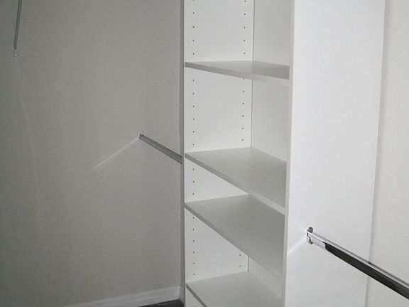 4th image of 613 NE 4th St APT 203