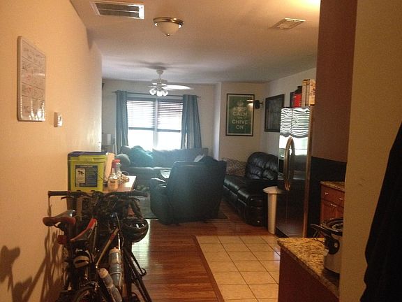 2nd image of 552 N 11th St Floor 2