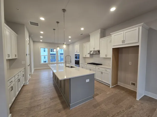 2449 Red Maple Xing SE, Smyrna, GA 30080