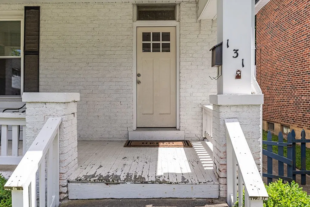4 bed, 2.5 bath, 1540 sqft, $2,500 — Photo 3