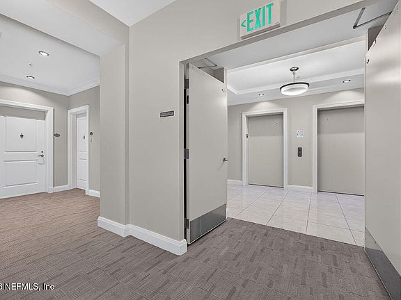 4th image of 1431 RIVERPLACE Boulevard #1904