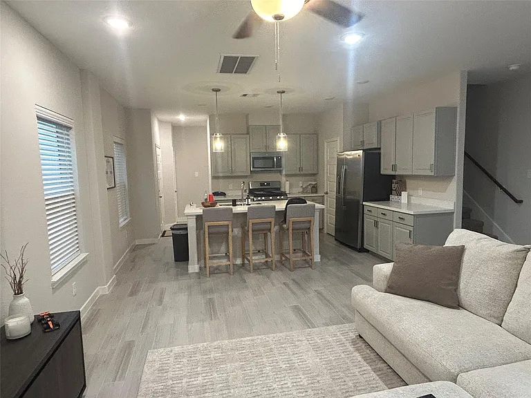 1511 Revolution Way — Photo 12