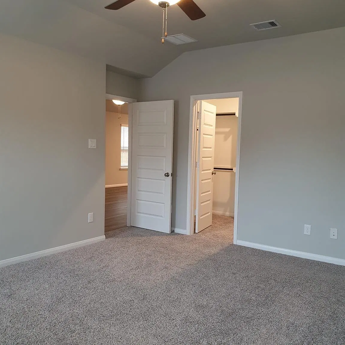 3 bed, 2.0 bath, 1875 sqft, $2,400 — Photo 3