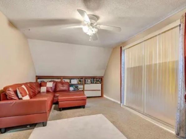 851 Scott St APT B