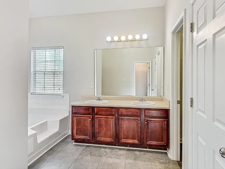 4262 Defoors Farm Trl — Photo 24