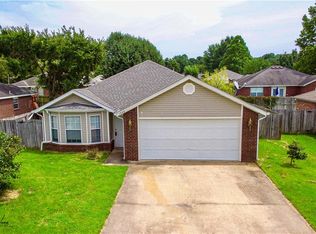 1344 S Camellia Ln, Fayetteville, AR 72704
