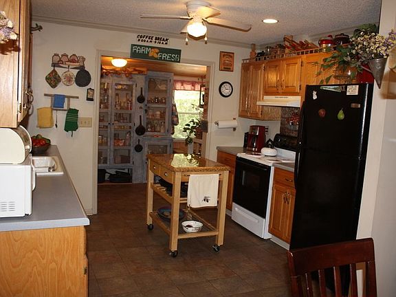 3rd image of 515 County Road 312