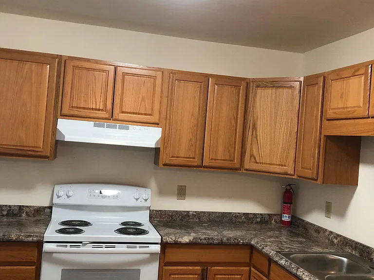 308 E General Stewart Way #B — Photo 31