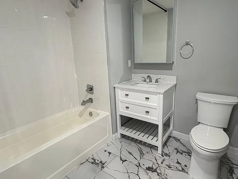 112 Godwin Ave — Photo 6