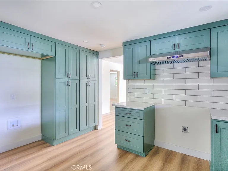 1032 S Golden W #A — Photo 10