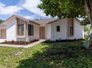 9661 Sunny Isles Cir, Boca Raton, FL 33428