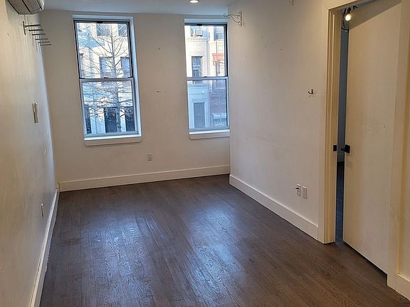 3rd image of 824 Saint Johns Pl #2FF