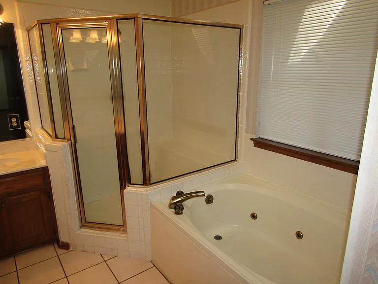 6106 John Chisum Ln — Photo 3