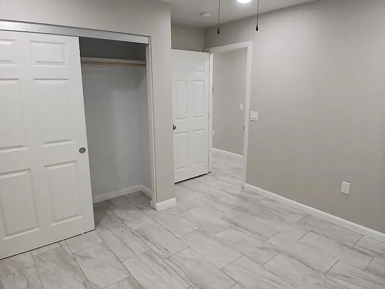 172 W Alamo St — Photo 19