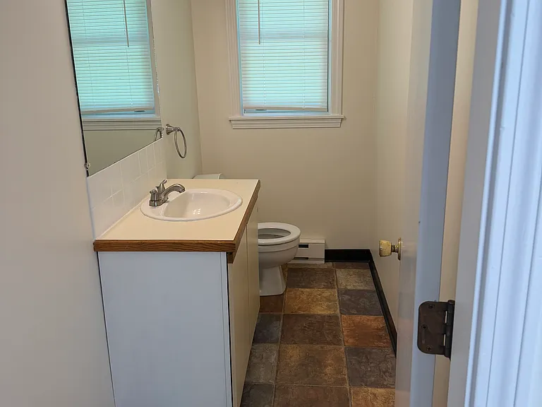 96 Amherst Rd #B — Photo 7