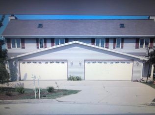 5010 S 58th St, Greenfield, WI 53220