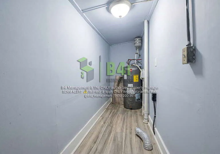 705 Barnesville St — Photo 15