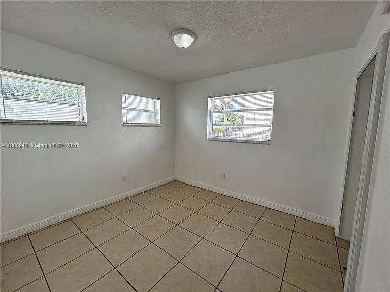 8287 NE Miami Ct #101 — Photo 15