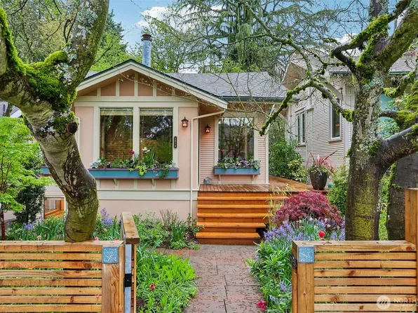 1514 NE 70th Street, Seattle, WA 98115