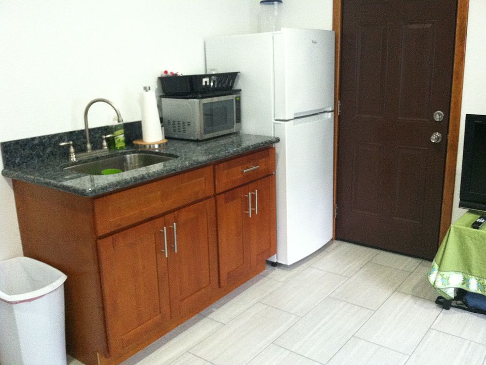 Full Size Fridge, Sink, Micro, Hot Plate