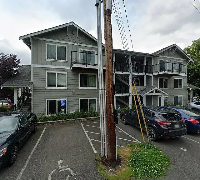 904 E Chestnut St #101 — Photo 8