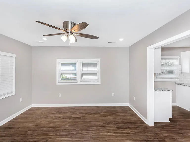 2819 Barbara Dr NW — Photo 14