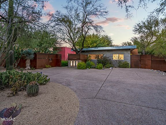 3rd image of 3201 E Terra Alta Blvd