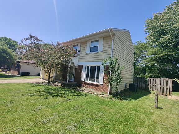 3rd image of 2221 W Hampton Blvd
