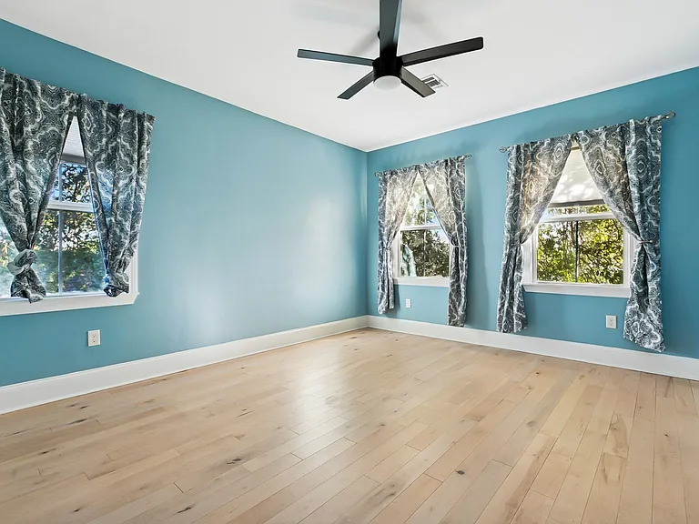 1231 Feliciana St — Photo 9