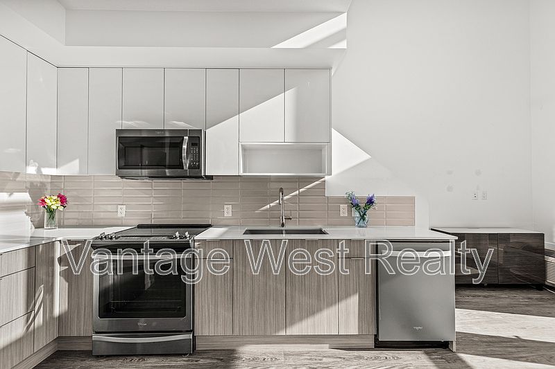 1st image of 1770 Richter St #302