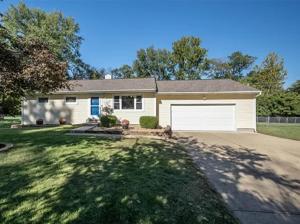 237 Hillsdale Dr, Ballwin, MO 63011