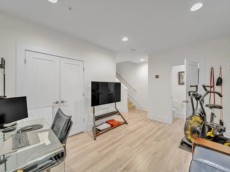 11326 Emerald Park Rd — Photo 23