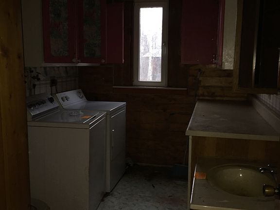 3rd image of 1616 Forest Dr