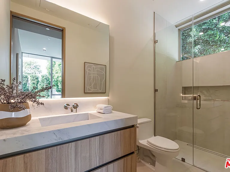 634 Moreno Ave — Photo 15