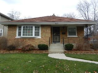 207 N Yale Ave, Villa Park, IL 60181