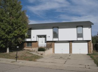 1975 Okeechobee Dr, Colorado Springs, CO 80915