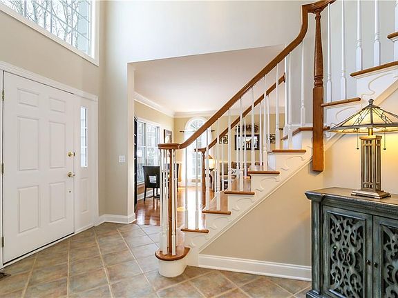 5th image of 3 Red Oak Ln