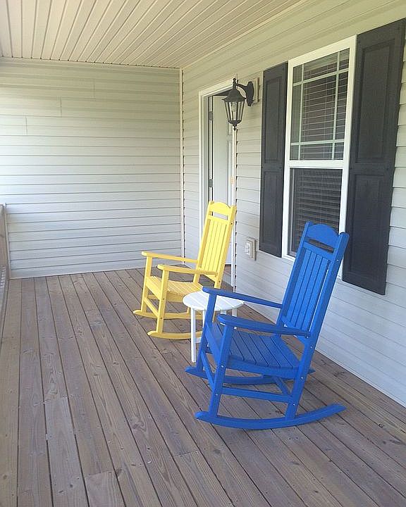 2nd image of 113 NE 55th St