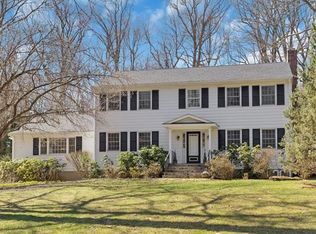 540 Joan Dr, Fairfield, CT 06824