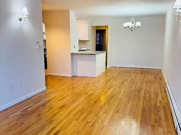 4th image of 12116 6th Ave Floor 2