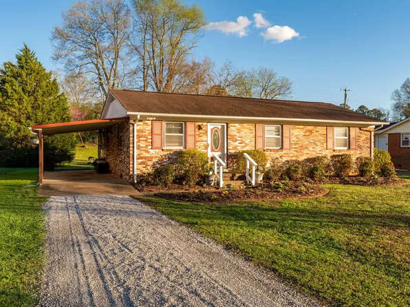 7712 Canyon Dr, Chattanooga, TN 37416