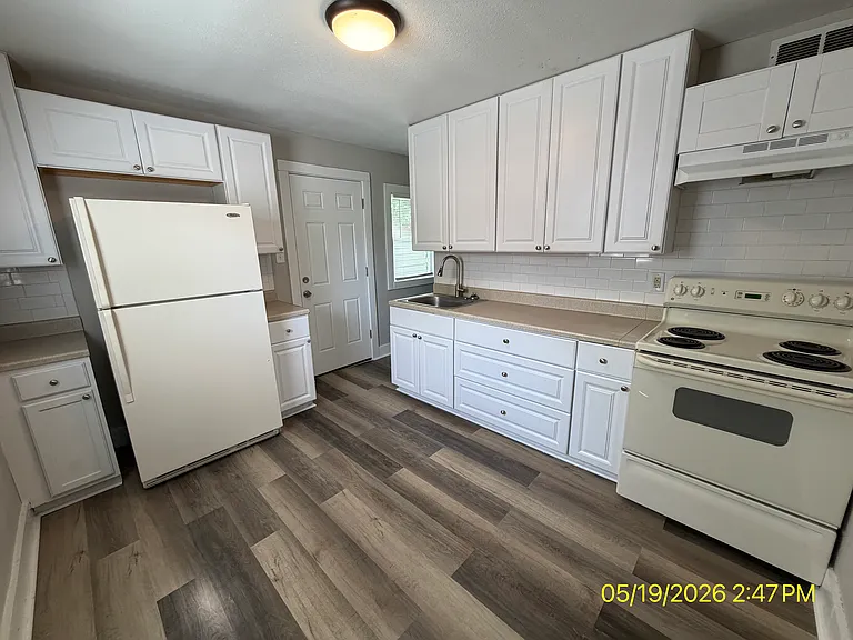 1423 Halford St — Photo 3