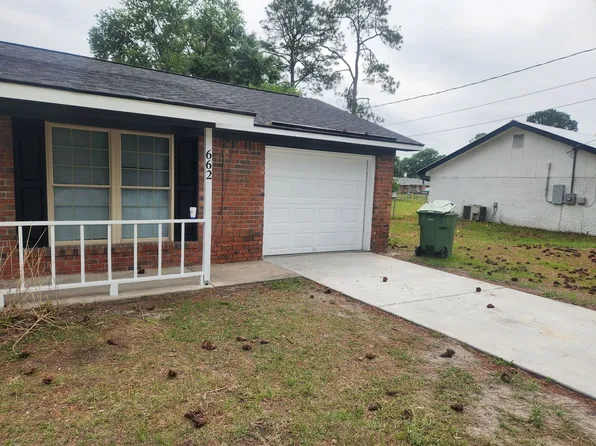 662 Mahoney Rd, Hinesville, GA 31313
