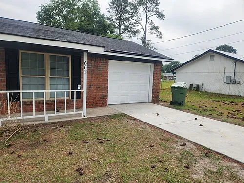 662 Mahoney Rd Photo 1